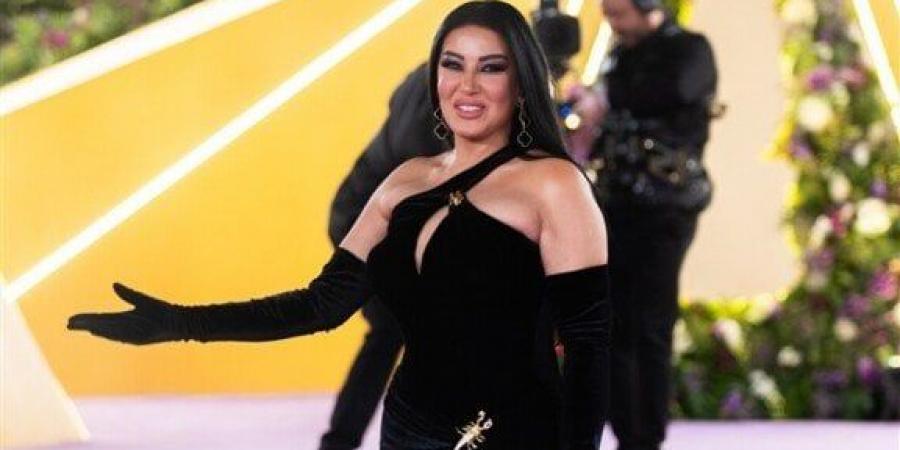 بـ «اللون الأسود».. سمية الخشاب تخطف الأنظار في Joy Awards - ميديا سبورت