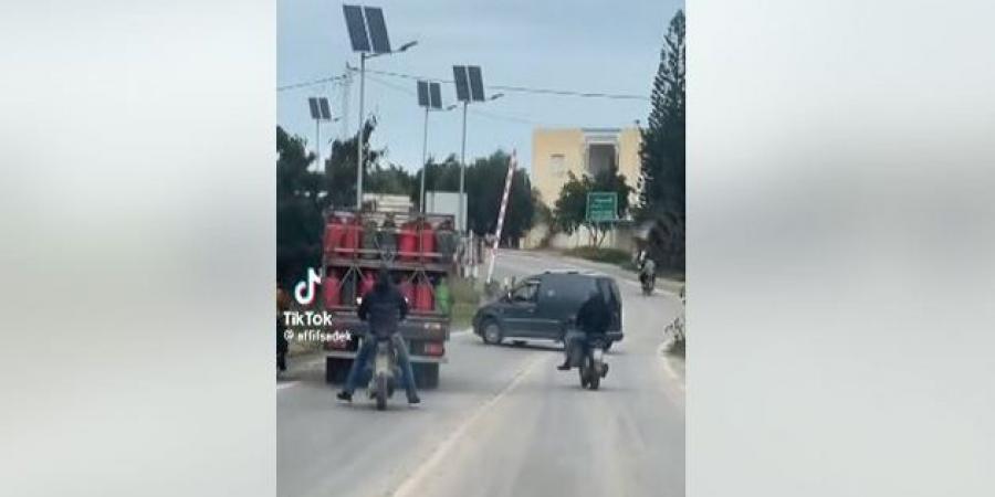 سوسة :بطاقة ايداع بالسجن في حق صاحب سيارة تعمد امس الاحد اعتراض شاحنة محملة بقوارير الغاز المنزلي - ميديا سبورت