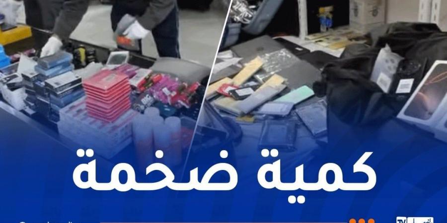 بالتفاصيل.. الجمارك تحجز سلعا مموّهة بأمتعة المعتمرين بمطار هواري بومدين - ميديا سبورت