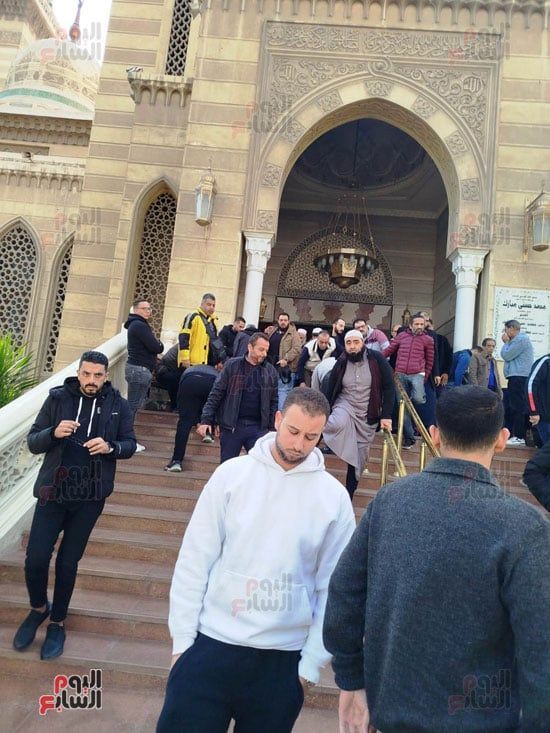 تشييع جنازة والدة المايسترو مصطفى حلمي (3)